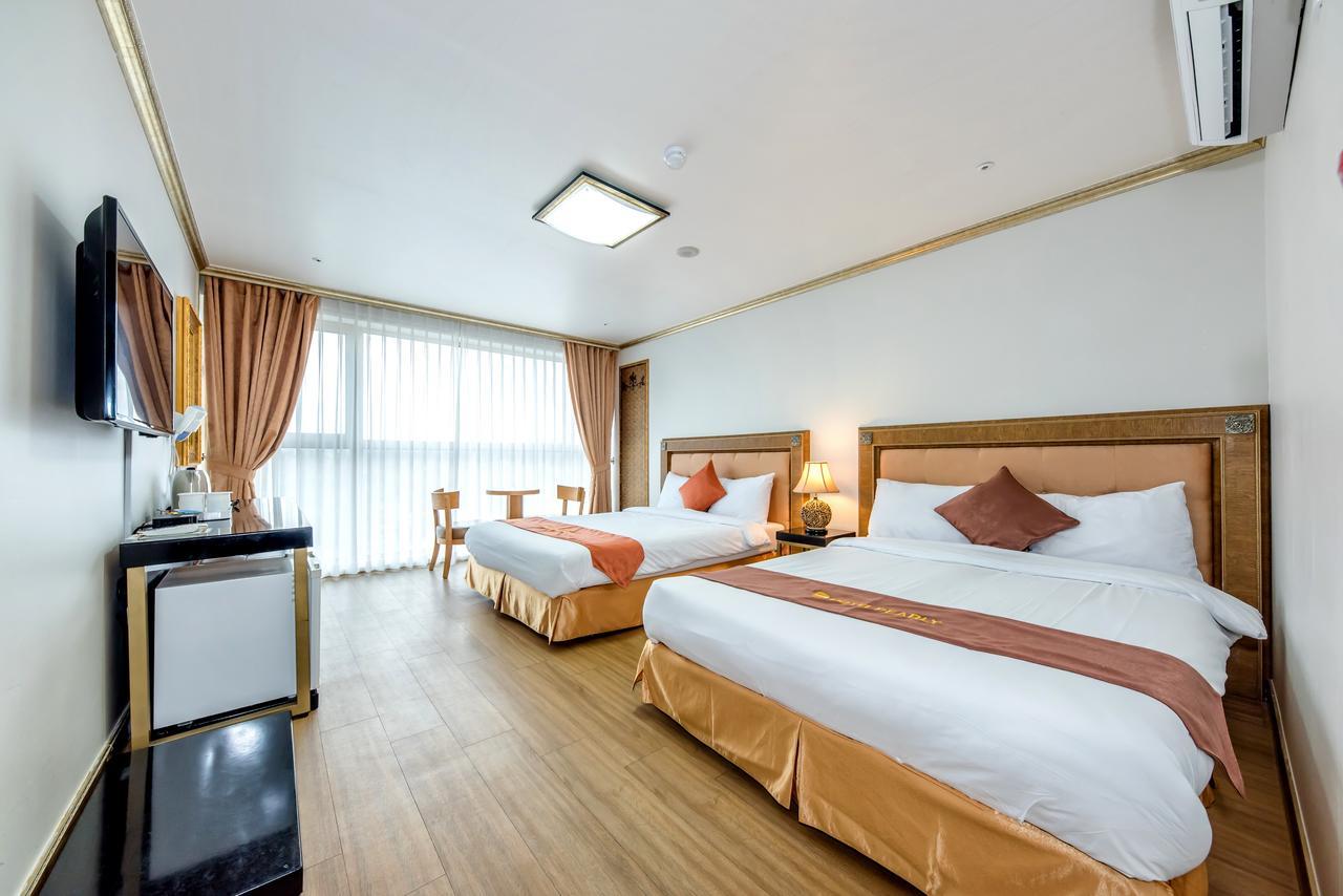 Pearly Hotel Jeju Buitenkant foto