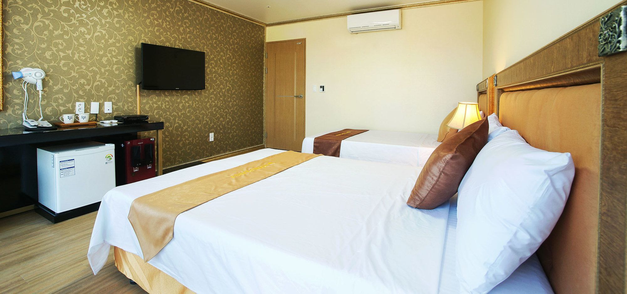 Pearly Hotel Jeju Buitenkant foto